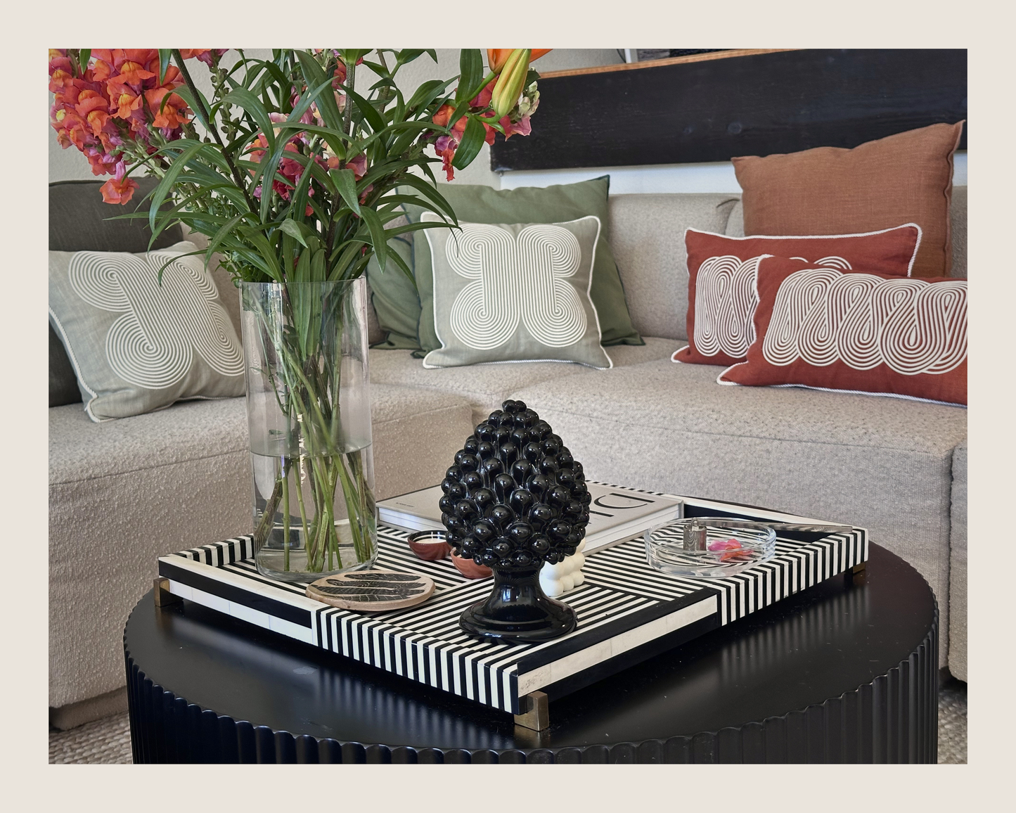 Sicilian Ceramic Pine — Black (7.9 in)